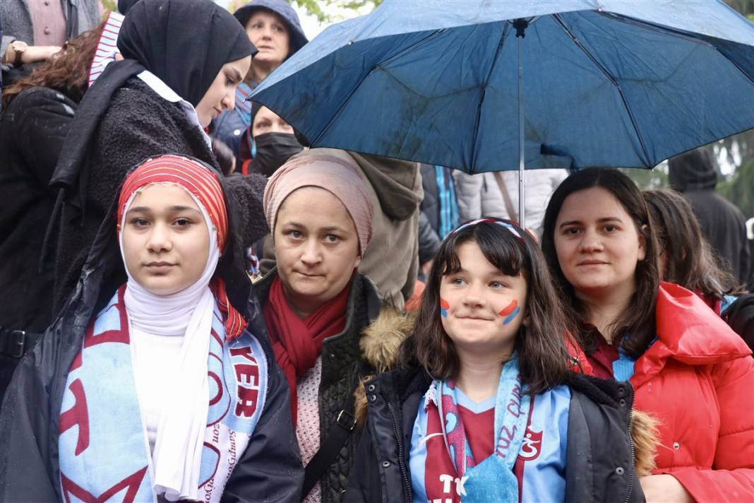 Şampiyonluğa bir kala! Trabzon'da meydanlar doldu 6