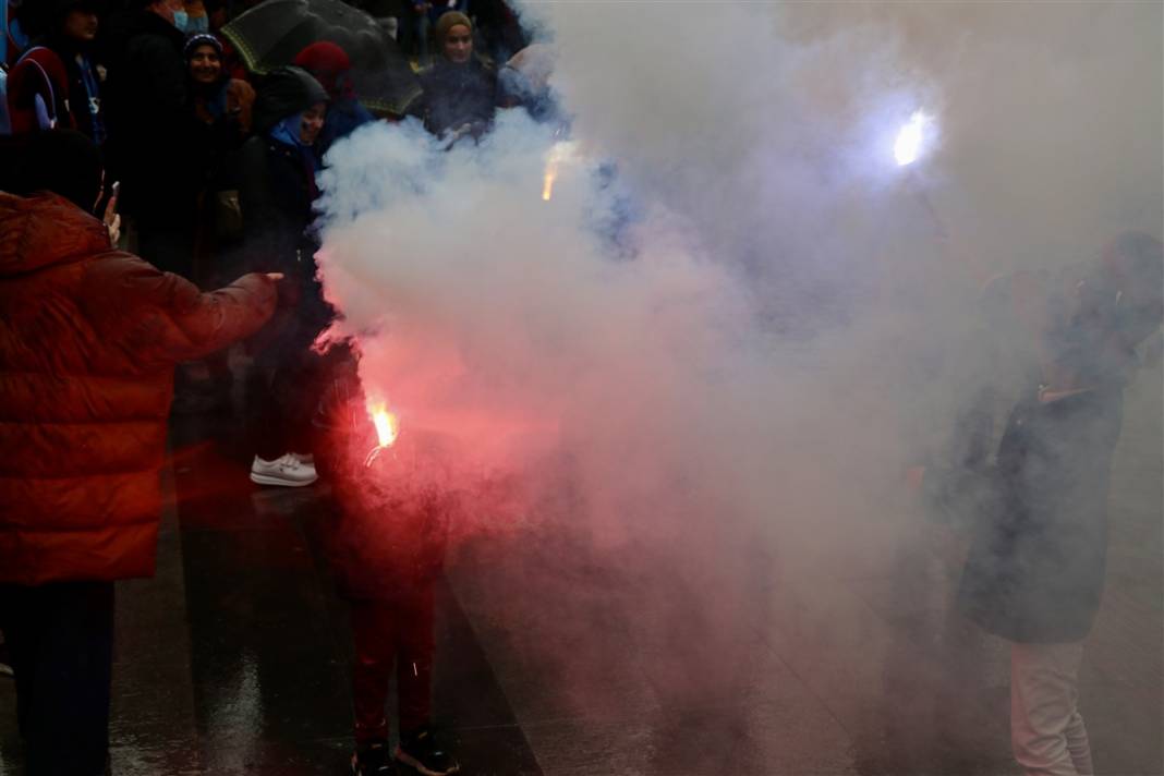 Şampiyonluğa bir kala! Trabzon'da meydanlar doldu 4