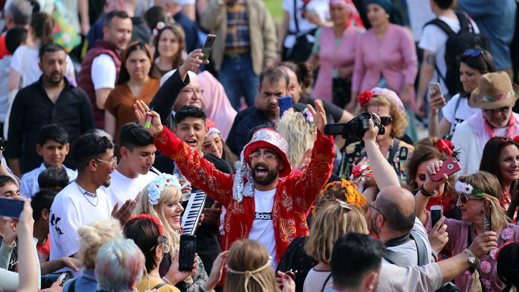 On binlerce kişi akın etti: Edirne'de kakava ateşi 12