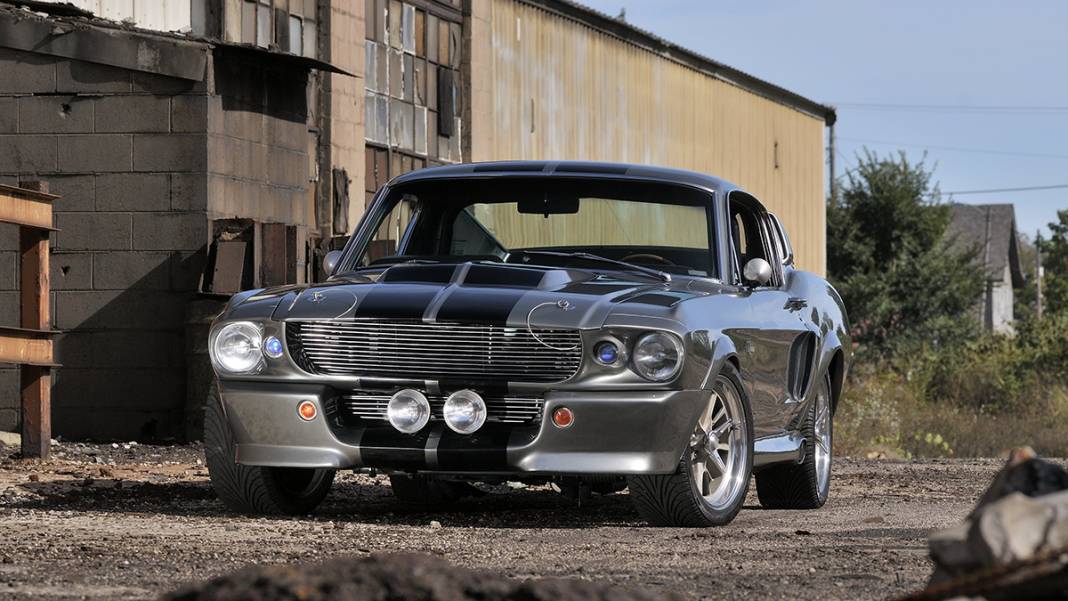 Bu otomobillerin gerçek olduğunu biliyor muydunuz? İşte filmlerde kullanılan En ünlü 15 otomobil 3