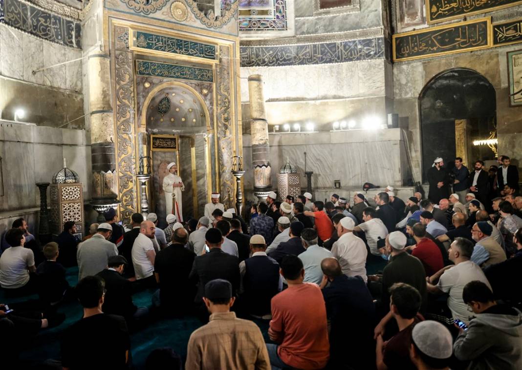 Ayasofya'da Fetih Suresi okundu 6