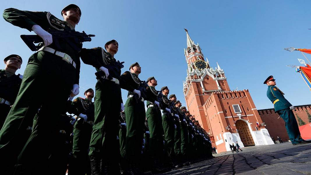 Putin'den dünyaya 'nükleer' gözdağı: Kıyamet uçağını da havalandırdı 6