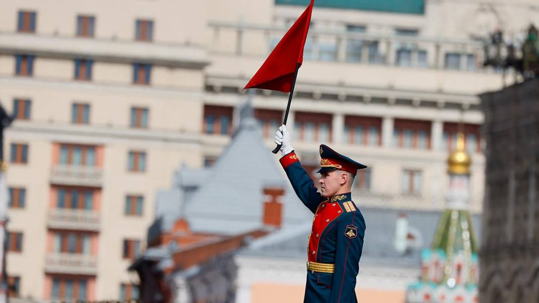 Putin'den dünyaya 'nükleer' gözdağı: Kıyamet uçağını da havalandırdı 3