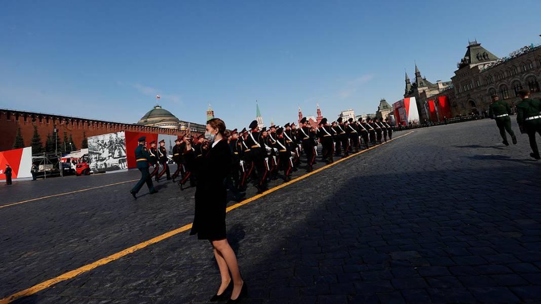 Putin'den dünyaya 'nükleer' gözdağı: Kıyamet uçağını da havalandırdı 5