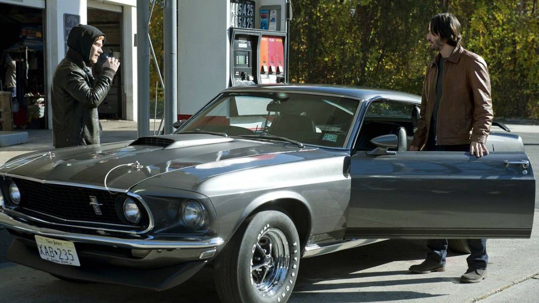 Bu otomobillerin gerçek olduğunu biliyor muydunuz? İşte filmlerde kullanılan En ünlü 15 otomobil 15