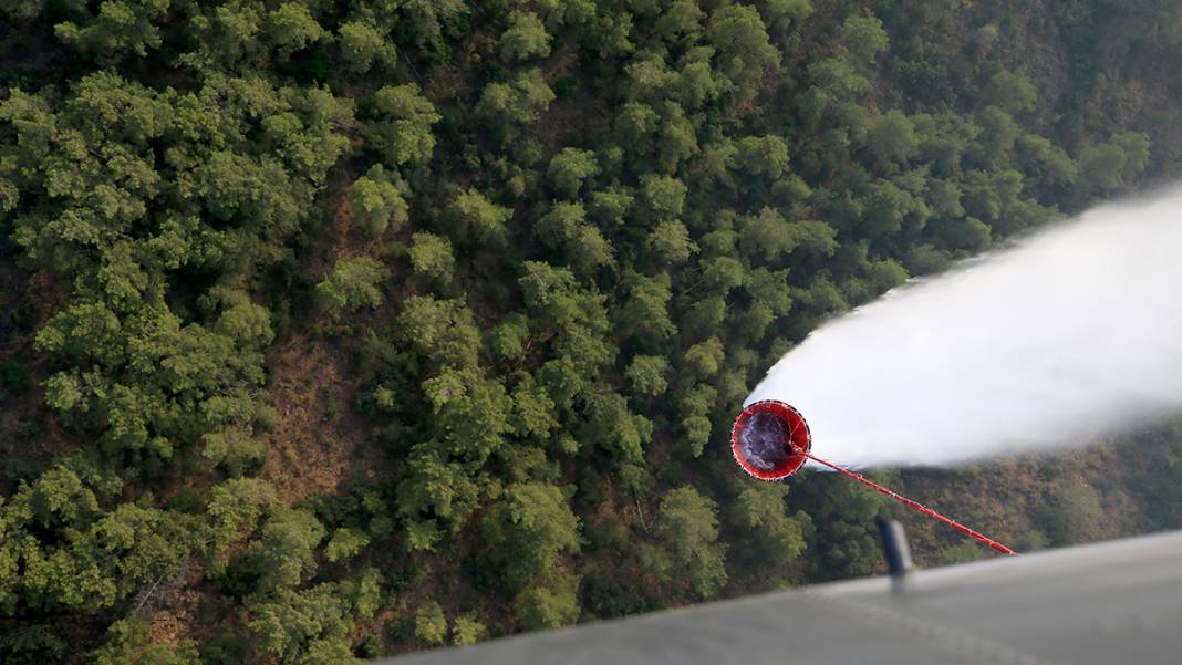 Dünyanın en büyük helikopterlerinden Mi26 Marmaris'te: 2,5 saat havada kalıp 100 ton su attı 7