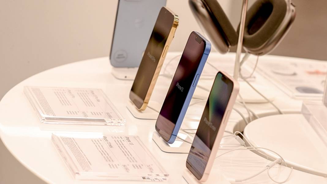 iPhone İsteyenler Müjde! 'Apple Türkiye'ye Özel iPhone Üretecek' 7