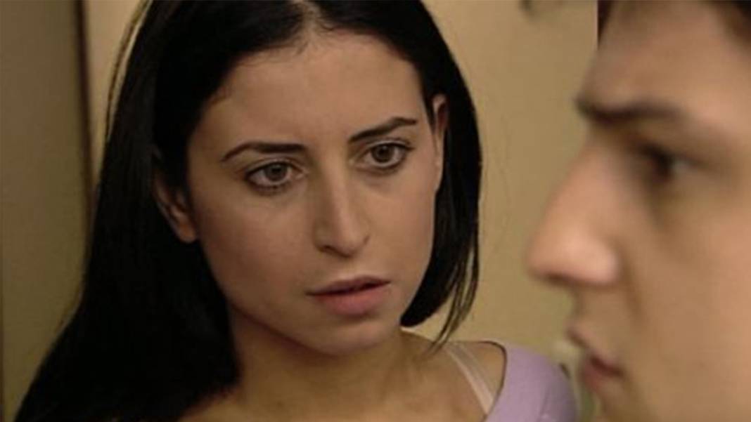 Arka Sıradakiler'in vesikalı güzeli Sibel'in 15 yıllık değişimi! İbo'yla aşkı dillere düşmüştü! Bakın şimdi ne halde? 3