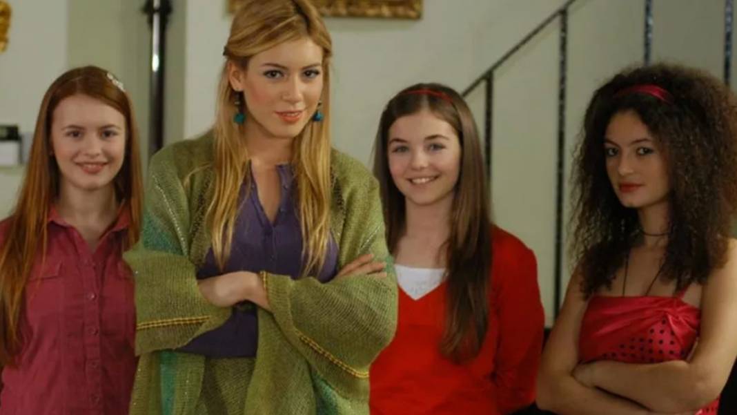 Selena Dizisinin Kıvılcım'ı Tanınmaz Halde! Resmen Koca Kadın Olmuş! İşte Dizinin Fesat Kızı Hazal Şenel'in 18 Yıllık Değişimi 4