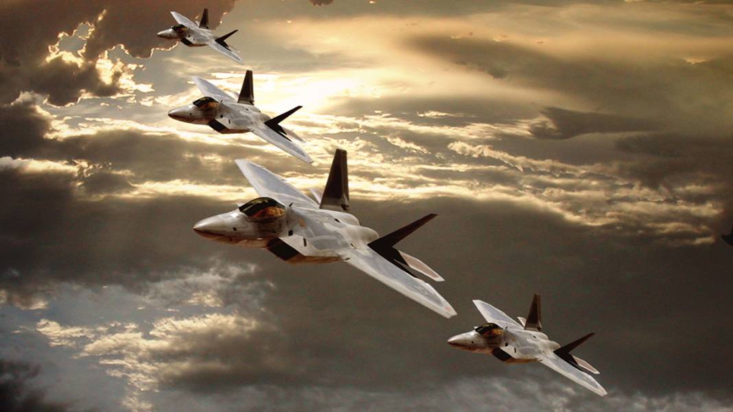 Dünyanın En Güçlü Hava Kuvvetleri: Türkiye kendi savaş uçağını üretemiyor ama... 1