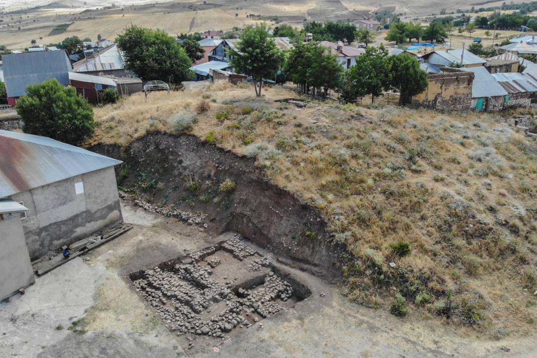 Tunceli'deki kazılarda heyecanlandıran keşif: Anıtsal yapı olabilir 17