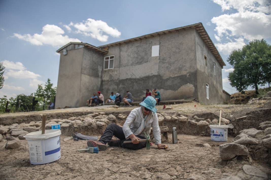 Tunceli'deki kazılarda heyecanlandıran keşif: Anıtsal yapı olabilir 12
