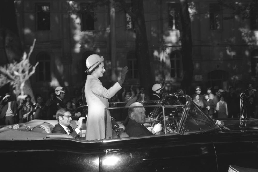 Kraliçe II. Elizabeth: Fotoğraflarla bir hayat 23