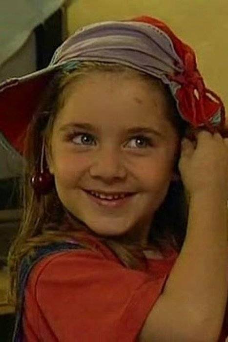 7 yaşında şöhreti yakalamıştı! Can Ayşecik'in son hali gündeme bomba gibi düştü: Ecem Kanun güzelliğiyle mest ediyor 2