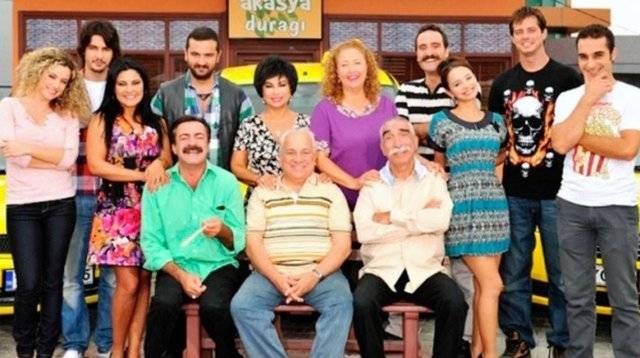 Akasya Durağı'nın Gülbin'i bir değişti pir değişti! Görenlerin ağzı açık kalıyor, bunlar nasıl pozlar? 3