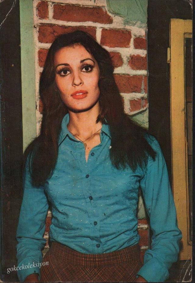 Yeşilçam'ın güzeller güzeliydi! Necla Nazır'ın değişimi görenler şok oluyor! Tuğçe Tayfur'un nişanında ortaya çıktı 3