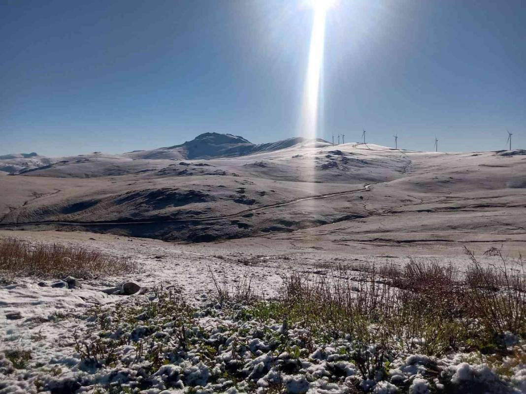 Eylül'de kar sürprizi: Birçok kente kar yağdı 8