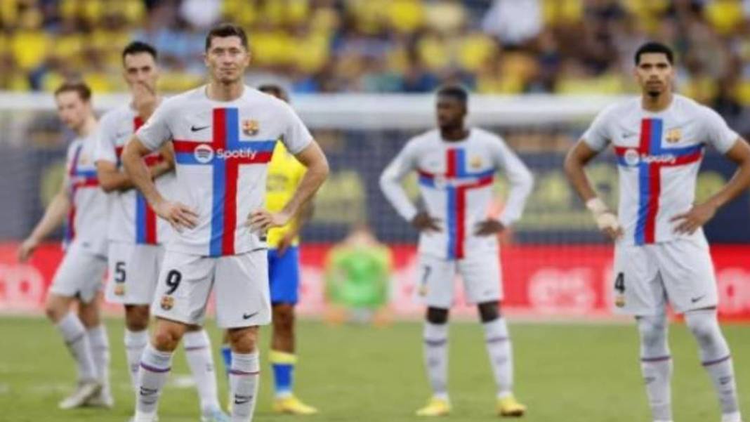 Barcelona maçında korku dolu anlar! Oyun yarıda kaldı, herkes soyunma odasına gönderildi: Tarihte görülmemiş olay 2