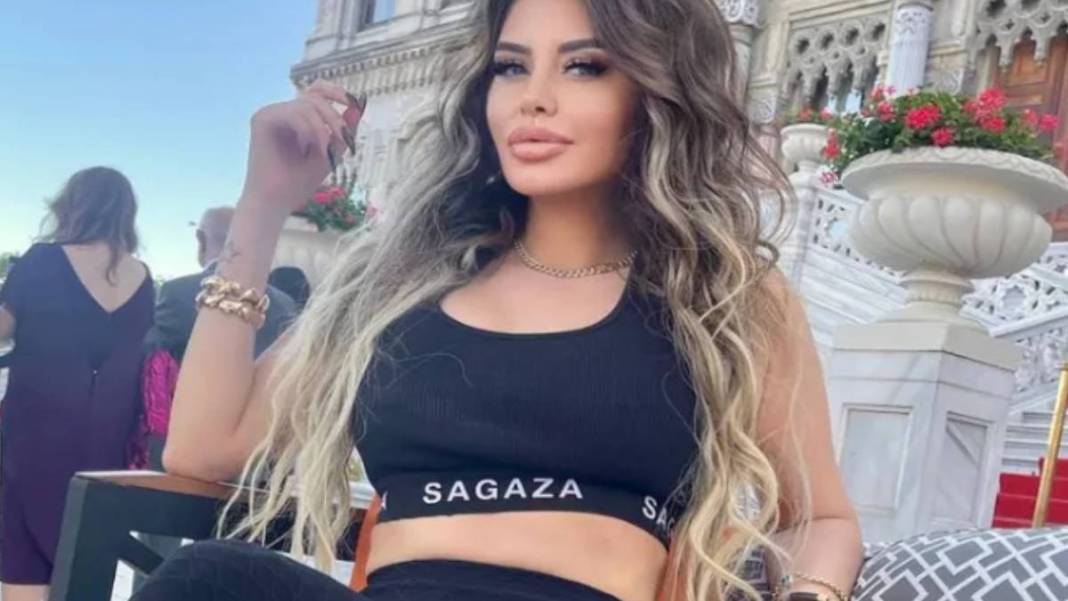 Şarkıcı Ebru Polat gündemden düşmüyor! Gören bir daha bakıyor: Bakın ne paylaşmış? 4