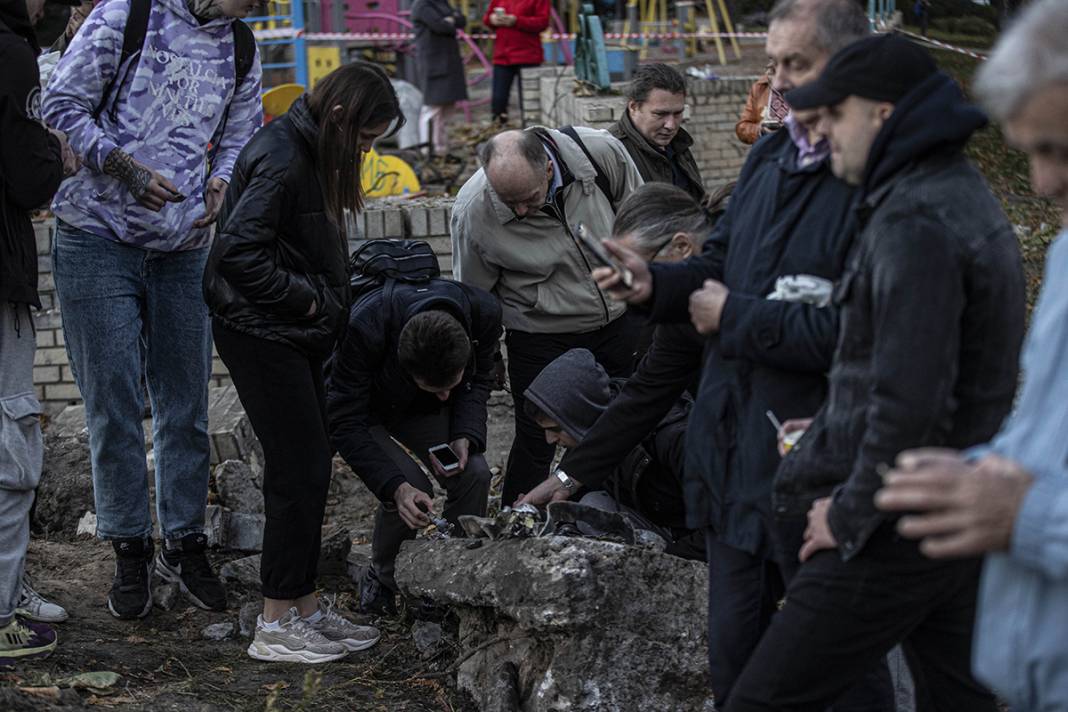 Füze saldırılarının ardından Ukrayna’da son durum: Ölü sayısı artıyor 9