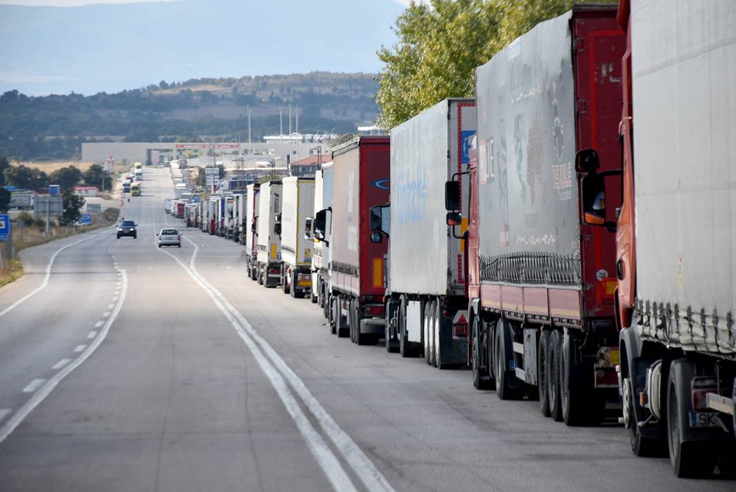 Hamzabeyli'de değişmeyen manzara: Bulgaristan çalışmıyor, biz sırada harap oluyoruz 4