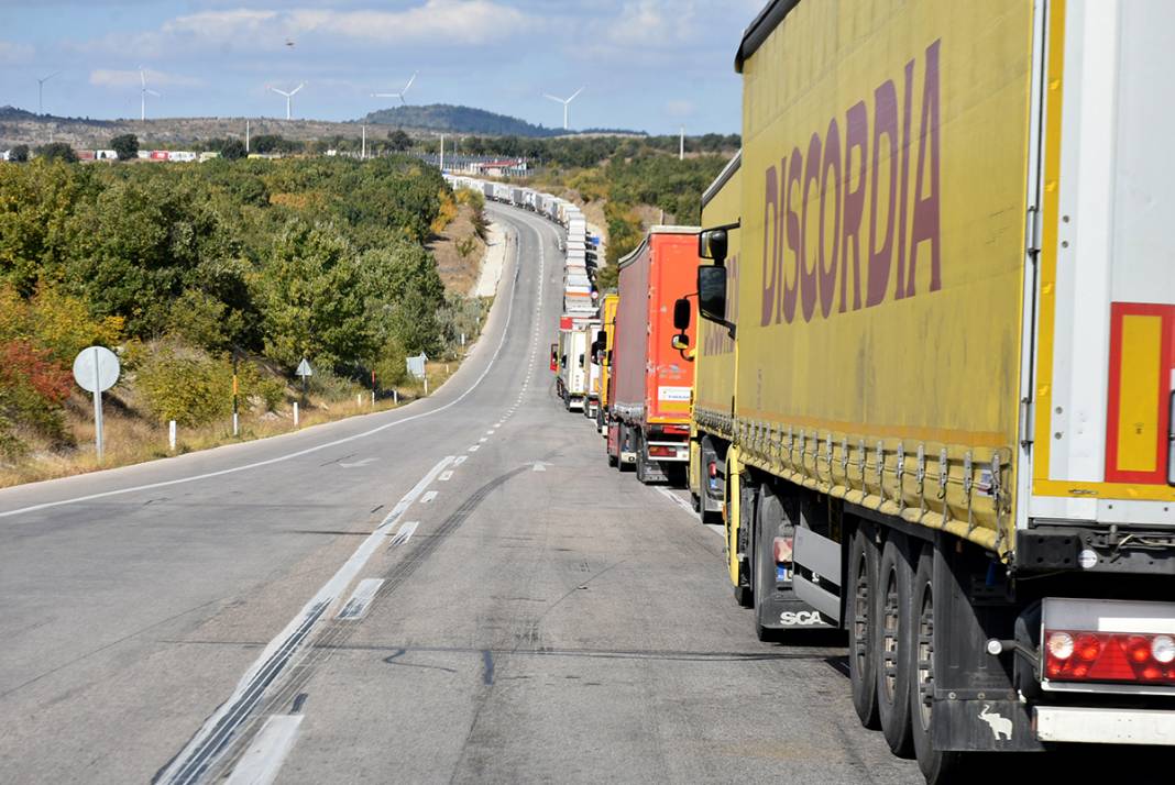 Hamzabeyli'de değişmeyen manzara: Bulgaristan çalışmıyor, biz sırada harap oluyoruz 5