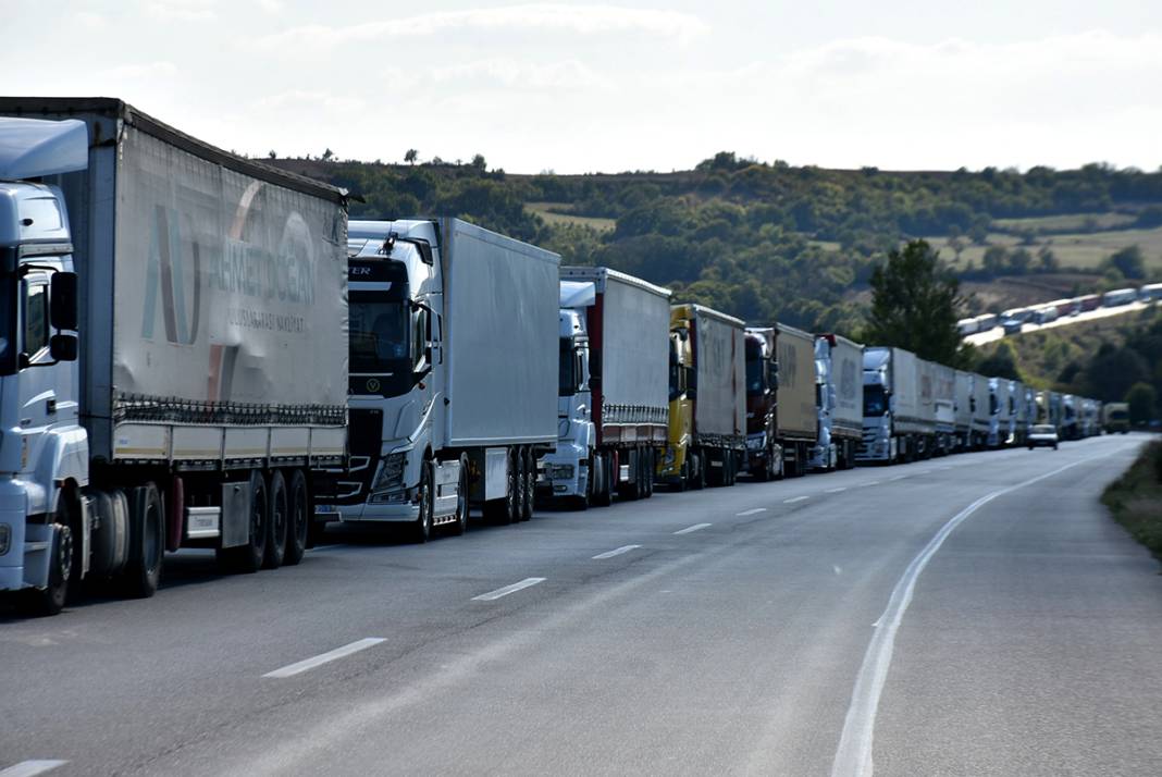 Hamzabeyli'de değişmeyen manzara: Bulgaristan çalışmıyor, biz sırada harap oluyoruz 7