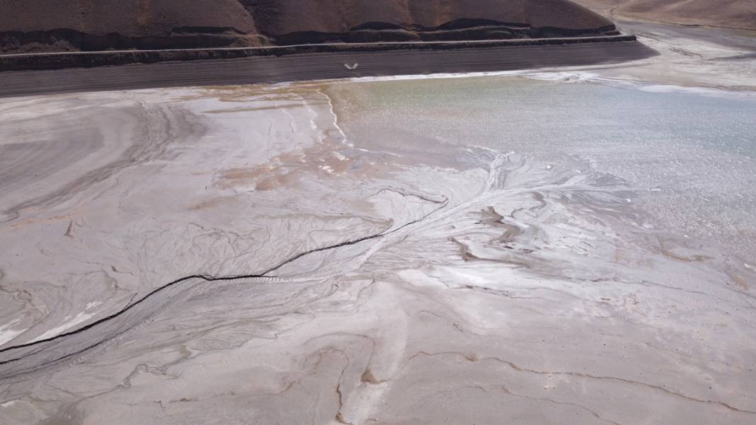 Zernek Barajı'nda su seviyesi dibi gördü! 'Vatandaşa su verilmeyecek konuma geldik' 27