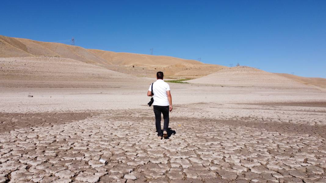 Zernek Barajı'nda su seviyesi dibi gördü! 'Vatandaşa su verilmeyecek konuma geldik' 21
