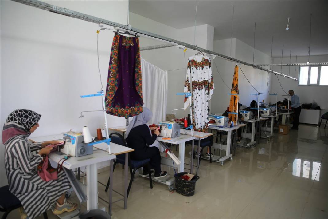 2 yıl önce başladı şimdi 5 ülkeye gönderiyor: Mezopotamya'nın asırlık giysileri dünyaya açıldı 16