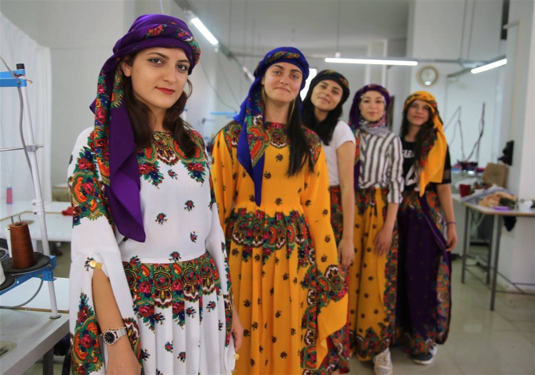 2 yıl önce başladı şimdi 5 ülkeye gönderiyor: Mezopotamya'nın asırlık giysileri dünyaya açıldı 8