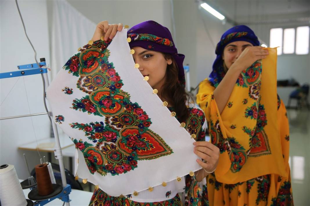 2 yıl önce başladı şimdi 5 ülkeye gönderiyor: Mezopotamya'nın asırlık giysileri dünyaya açıldı 7