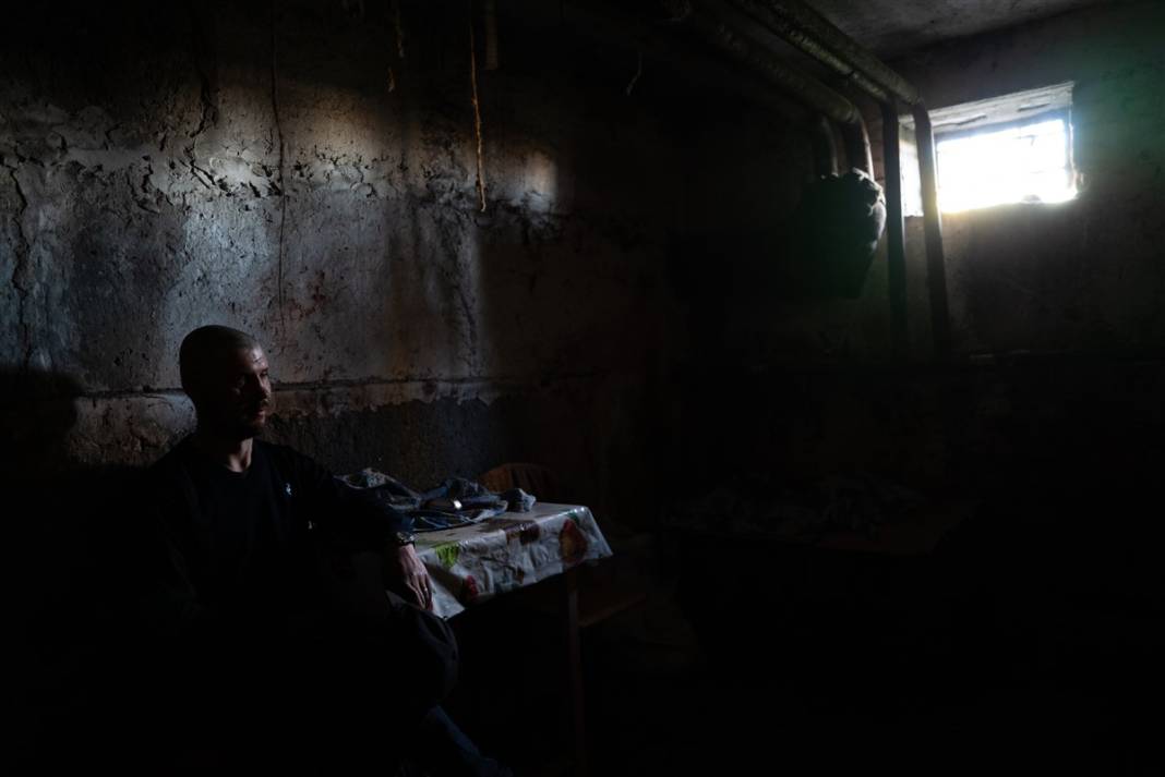 Rus güçlerinden geri alınan bölgelerde savaşın izleri: Gömülen cesetler kimlik tespiti için çıkarılıyor 8