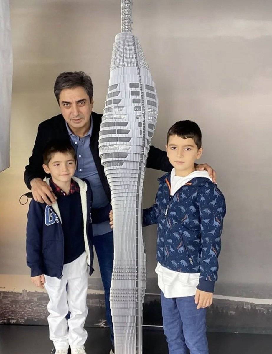 Necati Şaşmaz'ın oğullarını görenler şok oluyor! Herkes aynı detaya odaklandı: Yeni Polat Alemdar'lar mı yetişiyor? 6