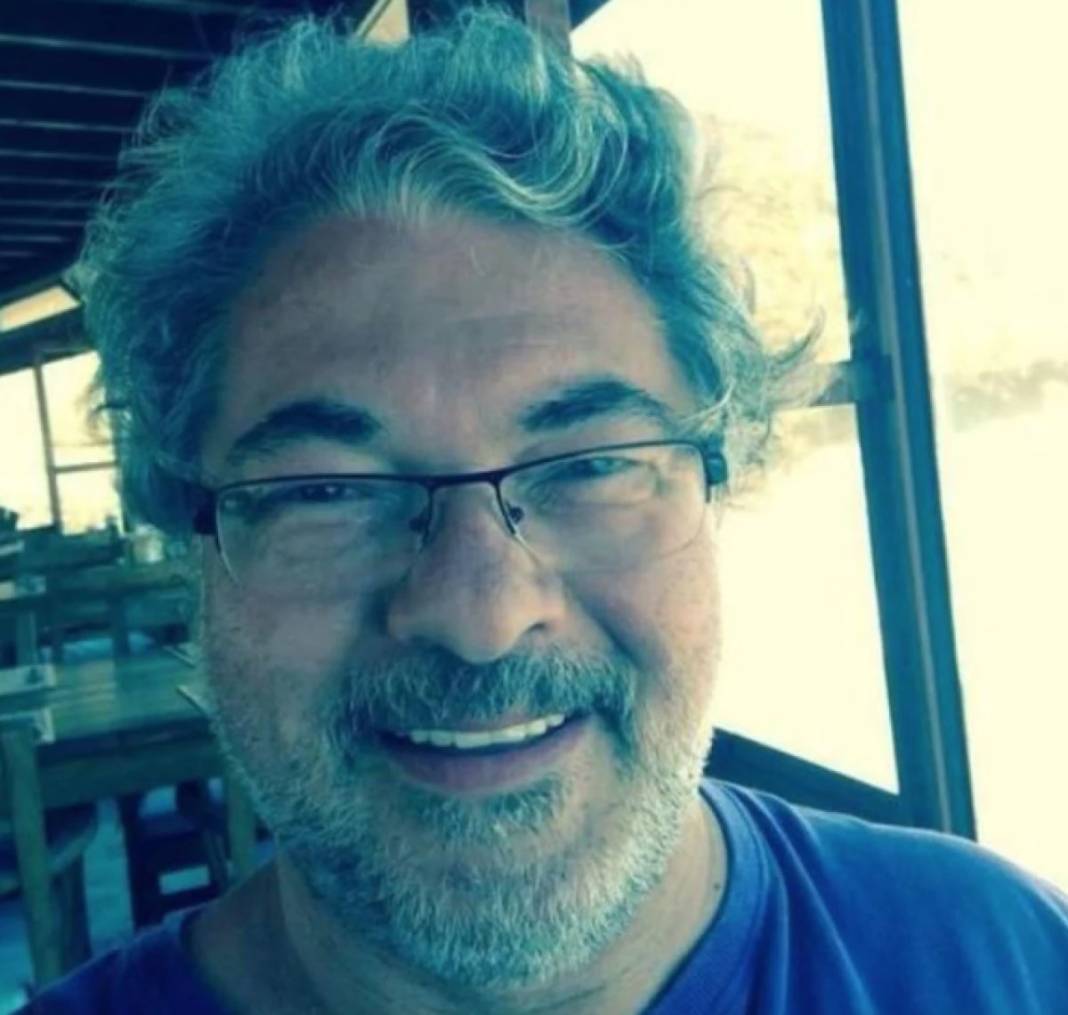 90'lı yıllara damgasını vurmuştu... Ünlü spiker Hamit Özsaraç'ın son halini görenler şok oluyor! Meğer ayrılma nedeni... 7