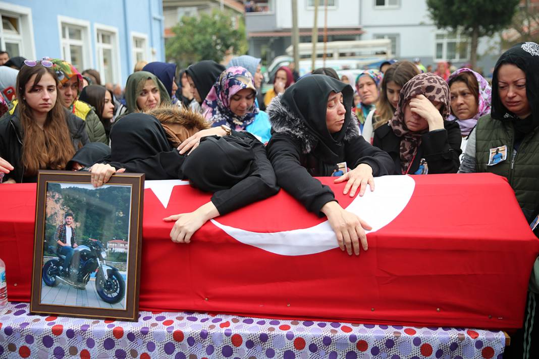 Madencilere son görev: Türkiye'yi yasa boğan Bartın'dan yürek yakan kareler 3