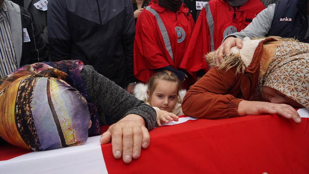 Bartın'da yas üstüne yas: 'Anne babam burada' 7