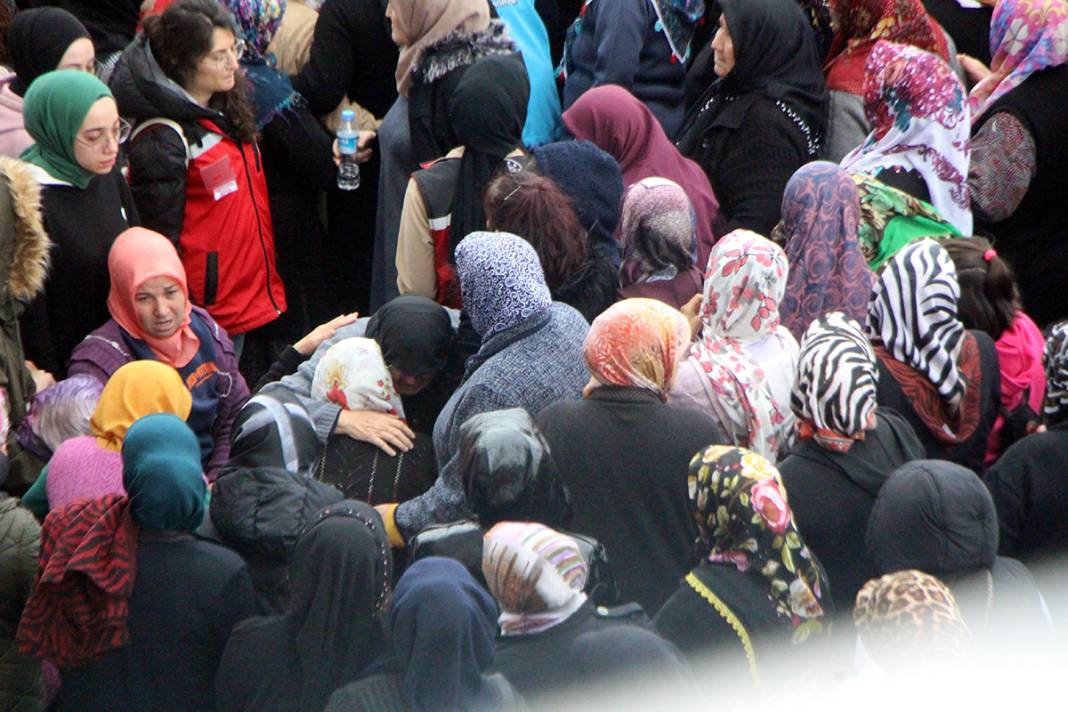 Madencilere son görev: Türkiye'yi yasa boğan Bartın'dan yürek yakan kareler 9