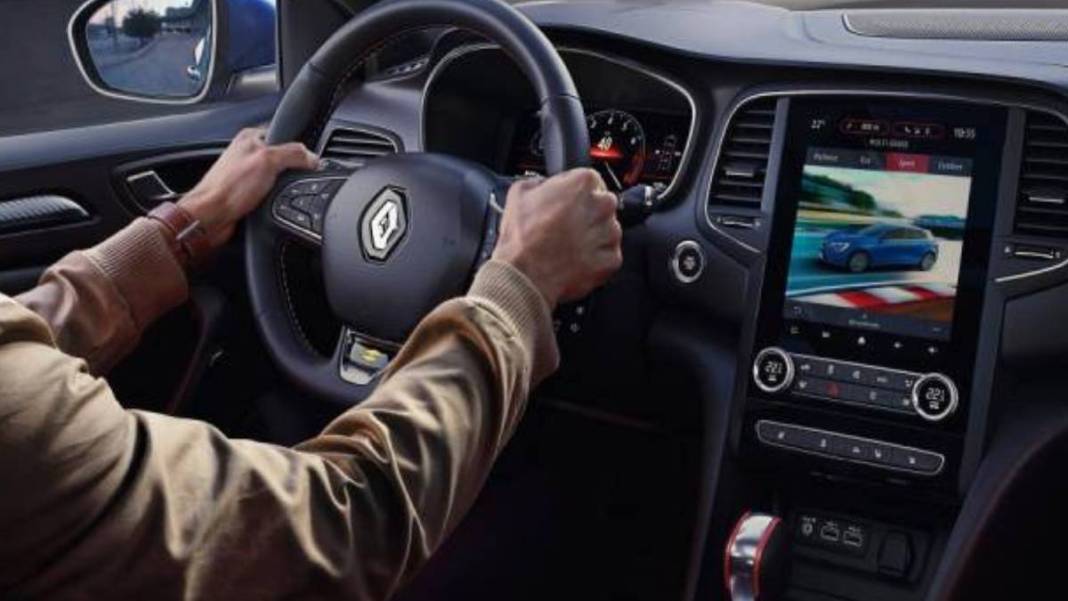 Renault Megane almak isteyenler için yılın son indirimli fiyat listesi! Sıfır araç alacaklar bu fiyatlara bakmadan araba almayın 9