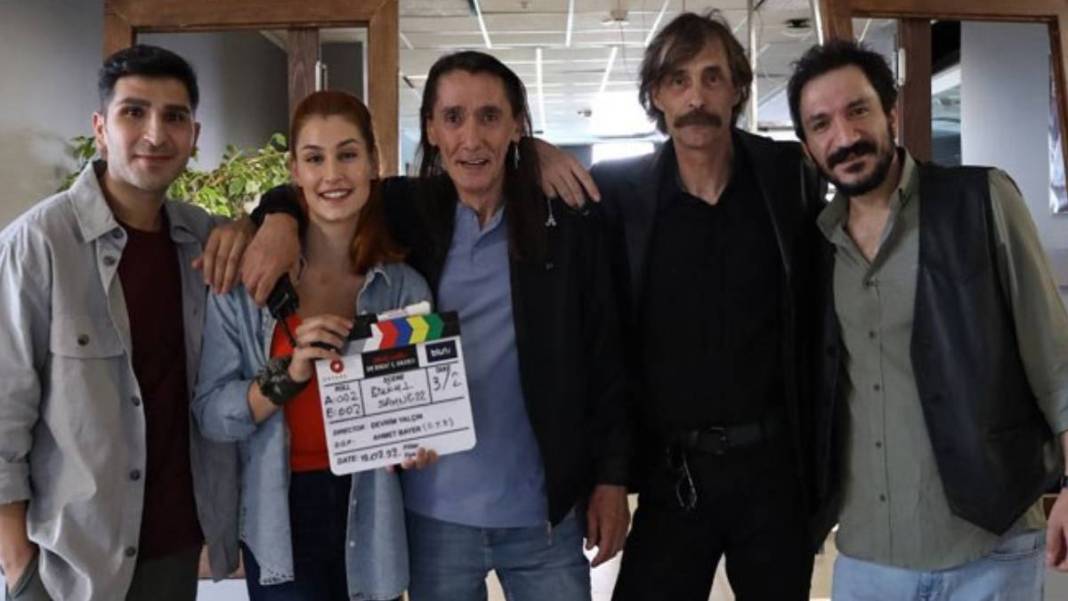 Türkiye'nin en iyi 25 dizisinin ilk sırası herkesi şoke etti! Listeye öyle diziler giremedi ki hayranları öfkeden kudurdu 25