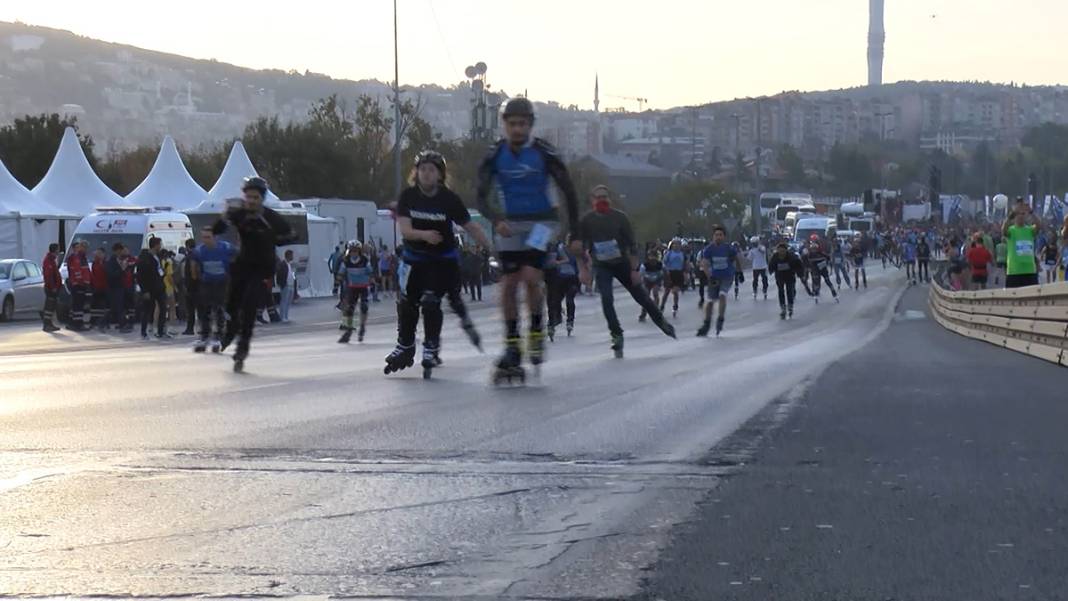 Kütükle gelen de vardı, prenses kostümüyle de... 44. İstanbul Maratonu'nda renkli görüntüler 15