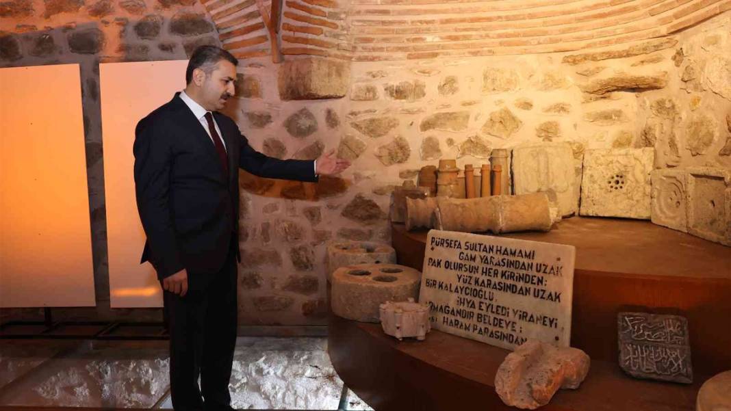 Böylesi ne görüldü ne de duyuldu! Artık herkes 'Sık dişini helası'na gidecek 4