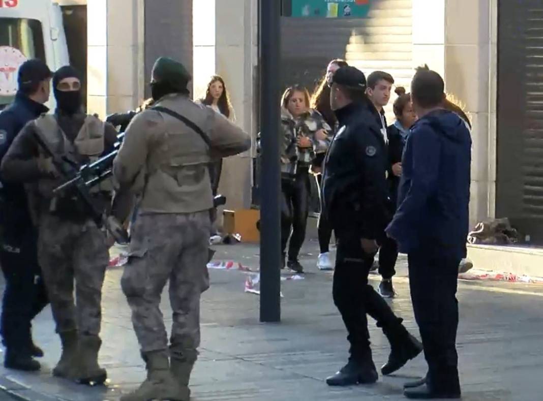 İstiklal Caddesi'ndeki patlamadan kahreden fotoğraf kareleri 21