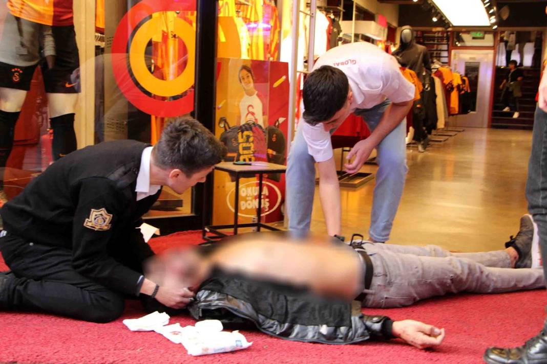 İstiklal Caddesi'ndeki patlamadan kahreden fotoğraf kareleri 46