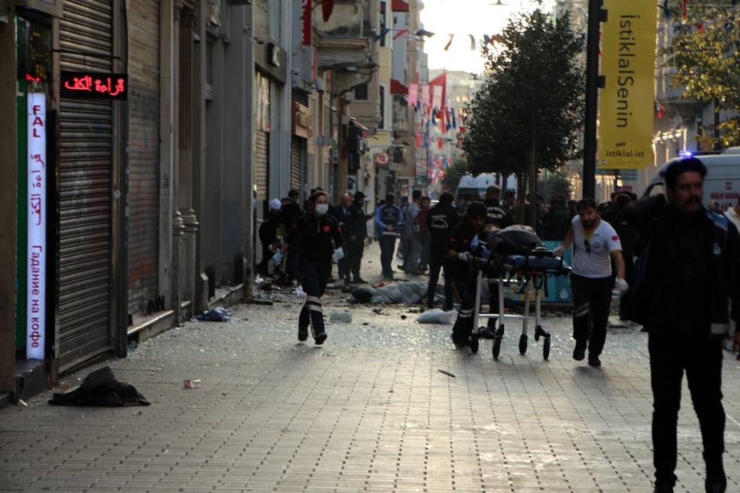 İstiklal Caddesi'ndeki patlamadan kahreden fotoğraf kareleri 45