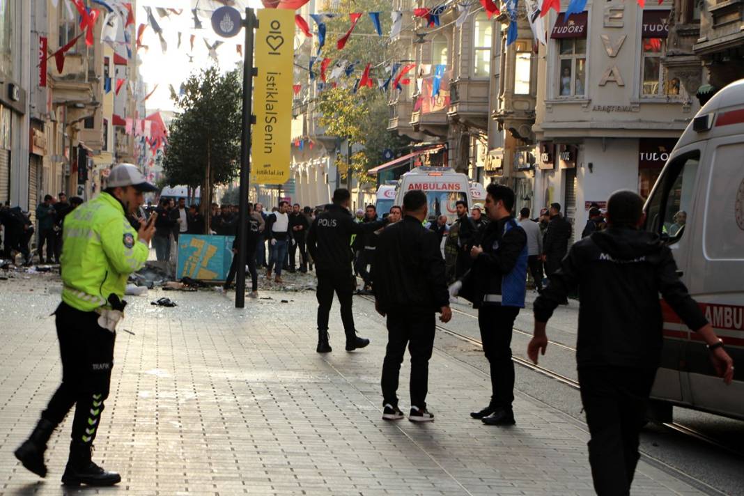 İstiklal Caddesi'ndeki patlamadan kahreden fotoğraf kareleri 40