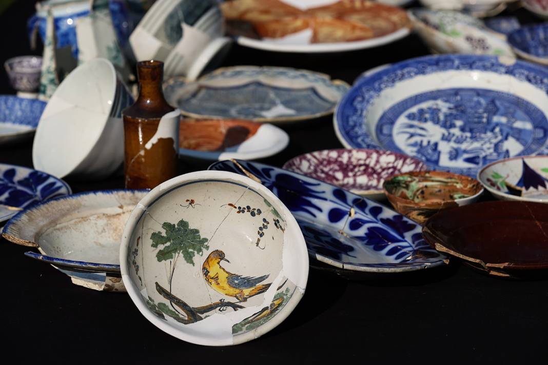 Antik kentin hazineleri... Bu yemek takımı tam 400 yıllık 4