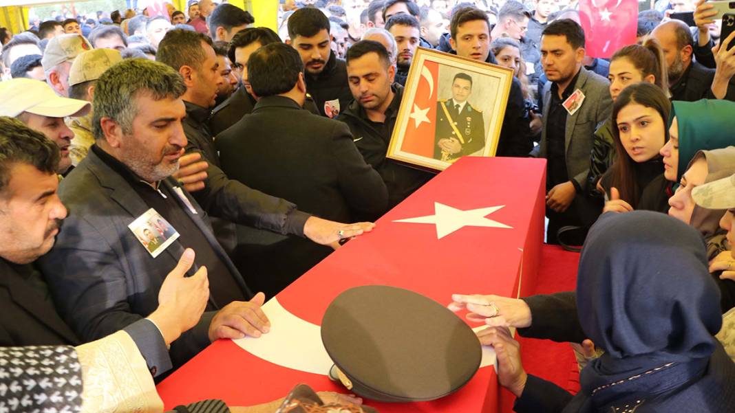 Pençe-Kilit şehitlerine veda! Ağabeye en acı selam 8