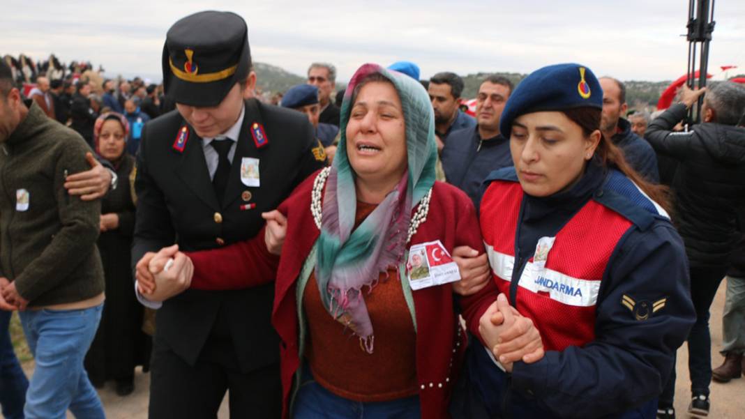 Pençe-Kilit şehitlerine veda! Ağabeye en acı selam 3