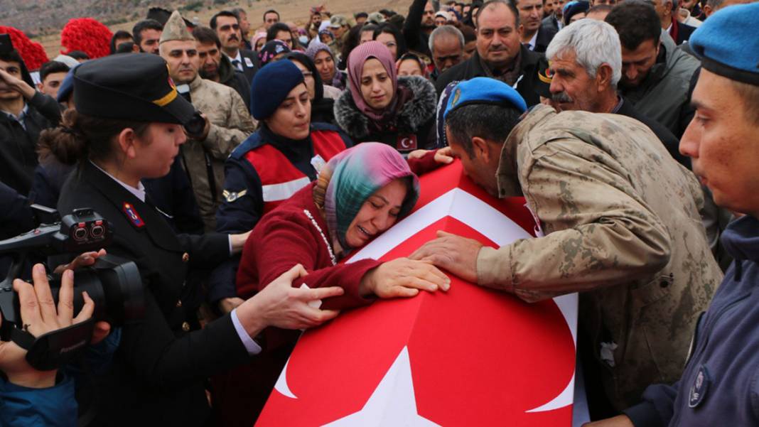 Pençe-Kilit şehitlerine veda! Ağabeye en acı selam 5